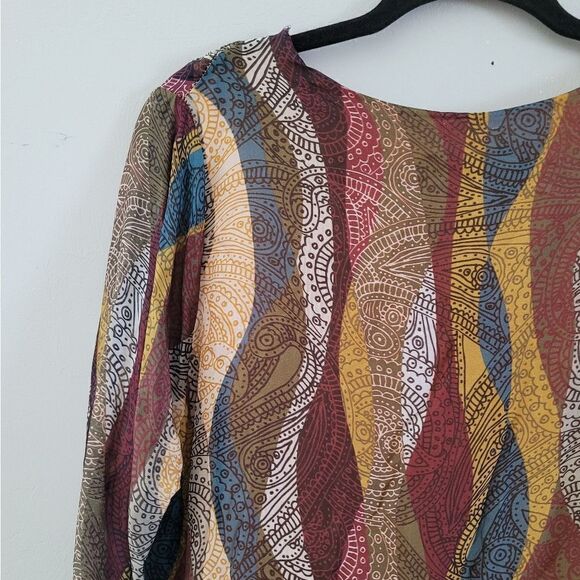 SALE🌷Belle France Print silk Blouse size Large - Picture 9 of 16